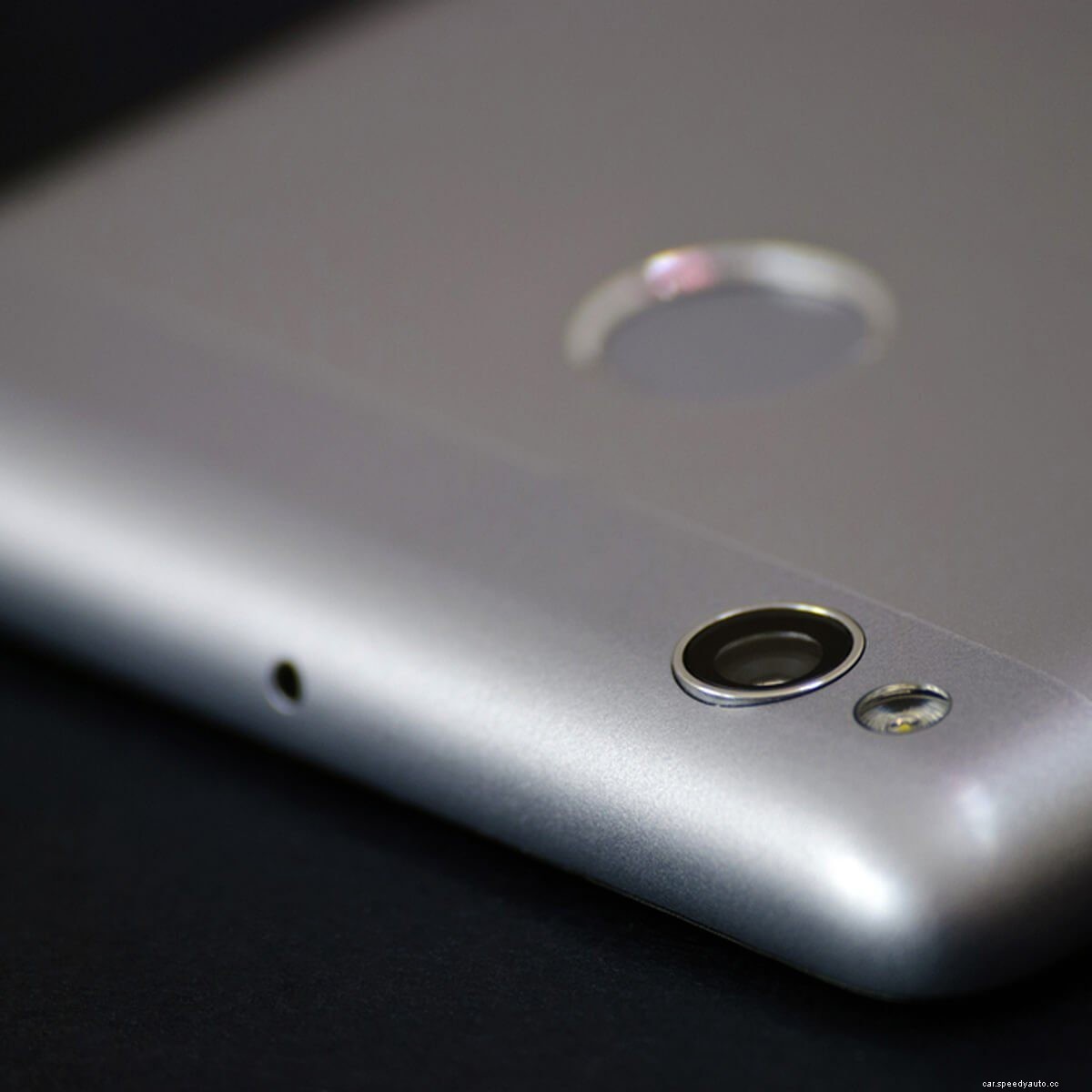 9 Things You’ll Regret Leaving in Your Car This Winter