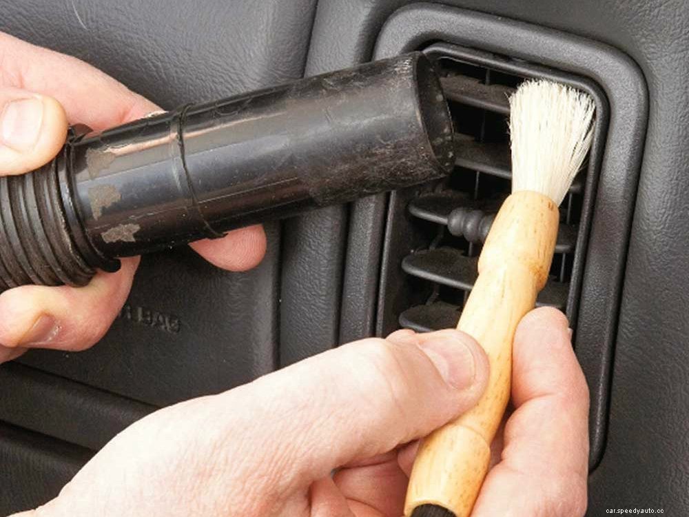 13 Best Car Cleaning Tips and Tricks