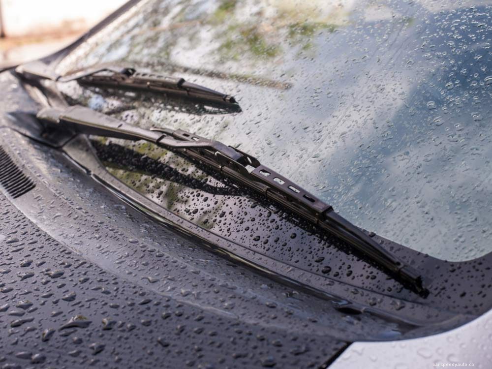 5 Clever (And Unusual) Ways to Clean Your Car