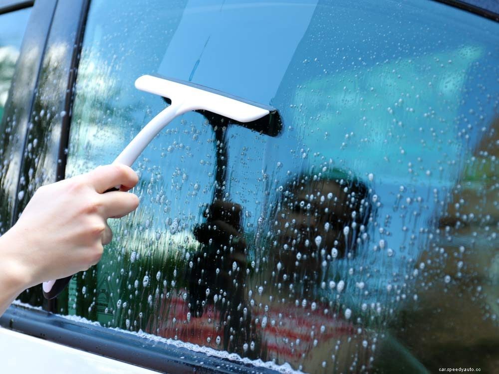 5 Clever (And Unusual) Ways to Clean Your Car