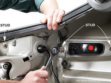 How to Replace a Broken Taillight