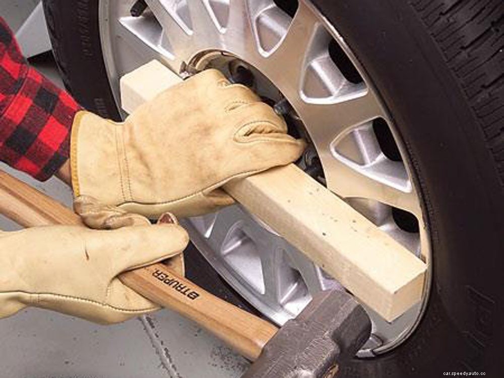 Easy Car Maintenance: Loosen a Rusted Wheel