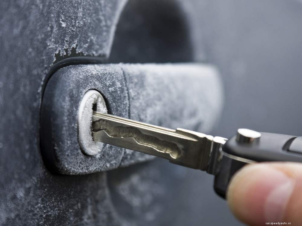 5 Clever Car Tricks for Winter