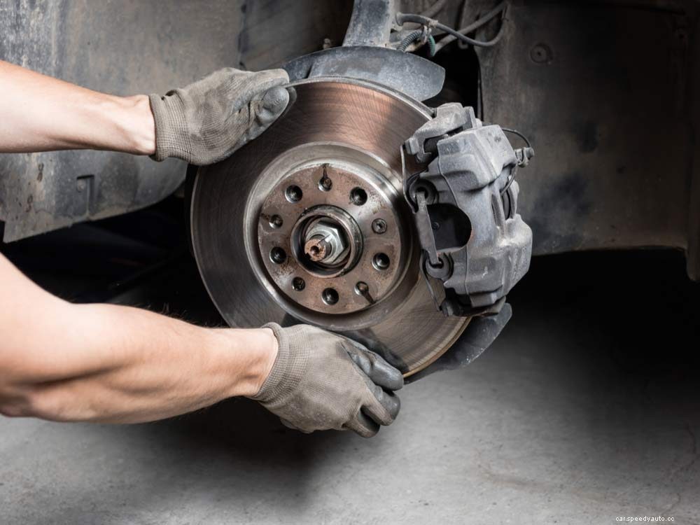 6 Things Every Car Owner Should Look Out For When Checking Brakes