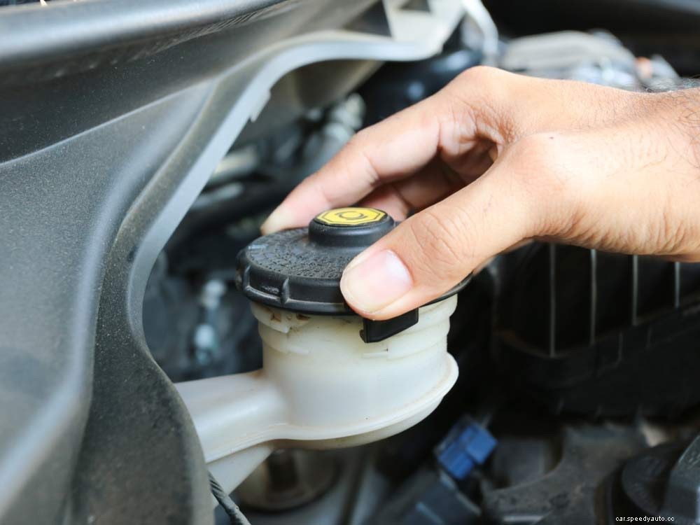 6 Things Every Car Owner Should Look Out For When Checking Brakes