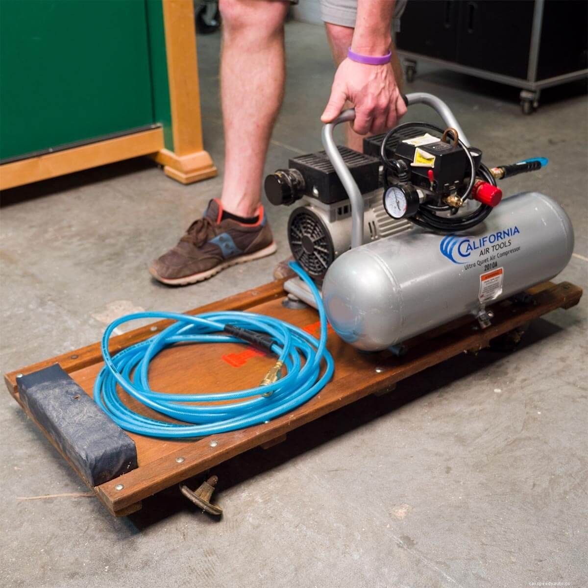 100 Car Maintenance Tasks You Can Do on Your Own