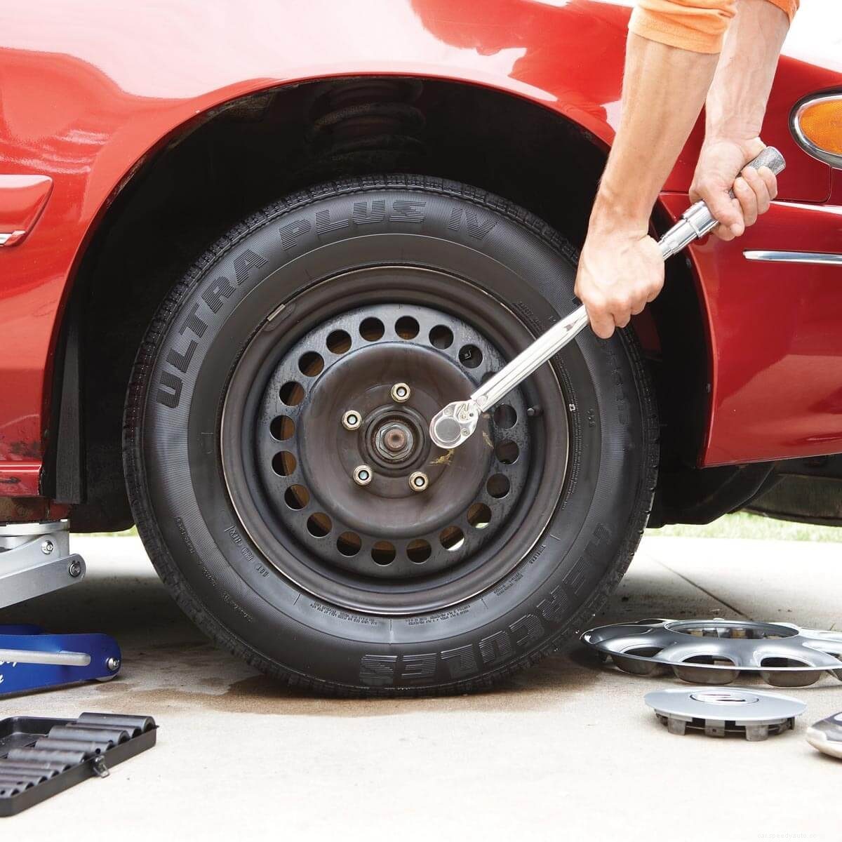 100 Car Maintenance Tasks You Can Do on Your Own