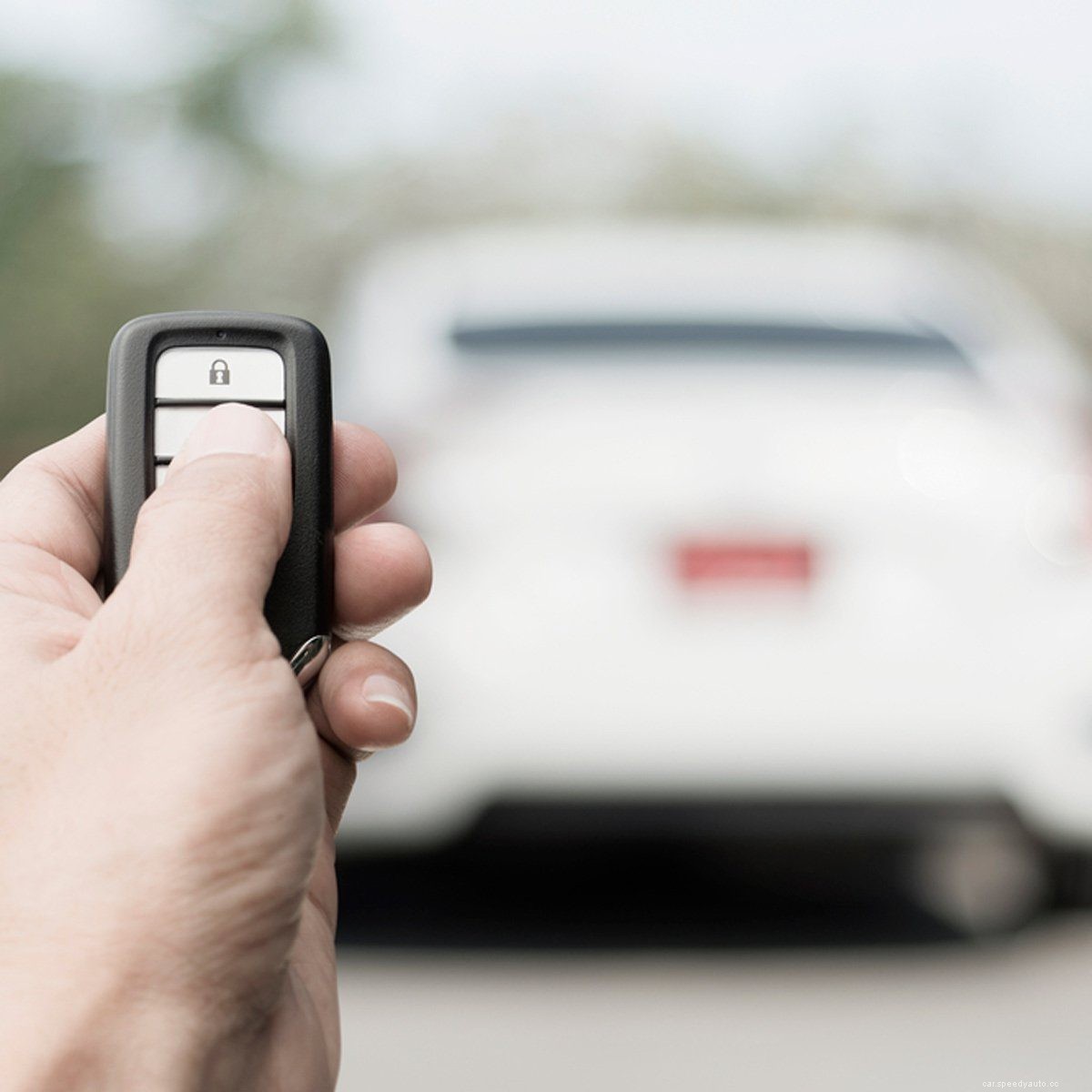 10 Creative Ways to Stay Warm in a Car That Has No Heat