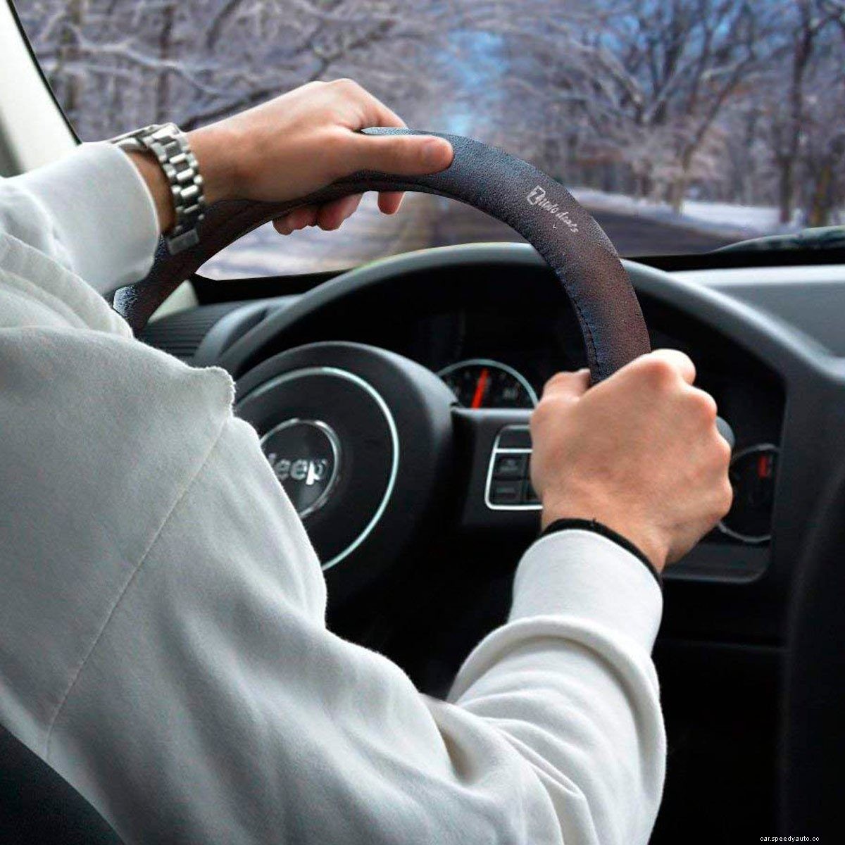 10 Creative Ways to Stay Warm in a Car That Has No Heat