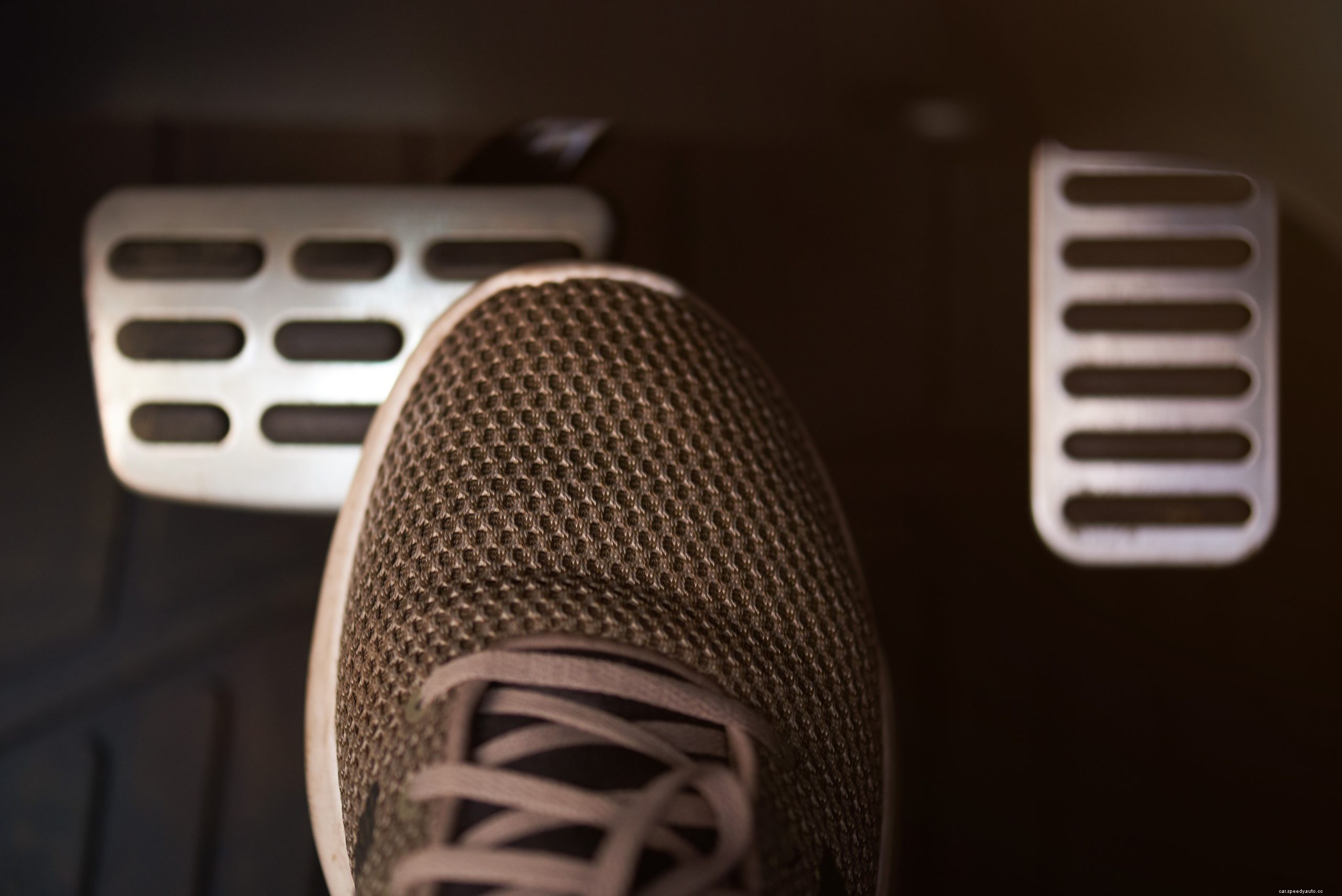 15 Things You’re Doing to Your Car That Mechanics Wouldn’t