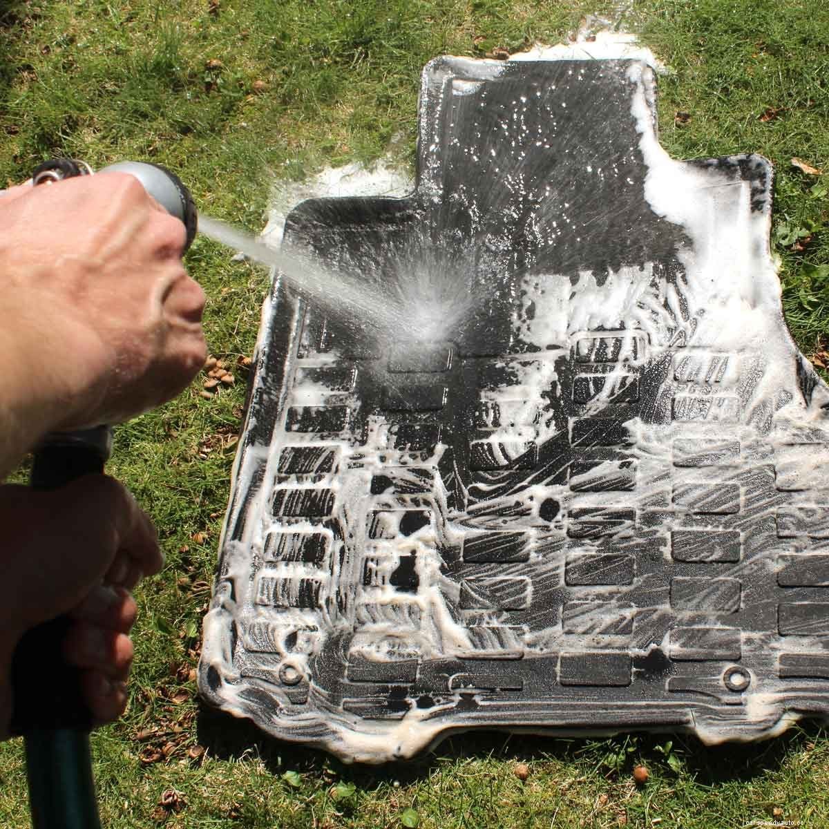 How to Clean Rubber Car Mats