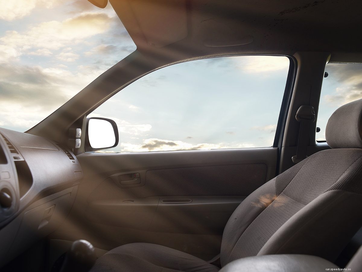 How to Clean Inside Car Windows