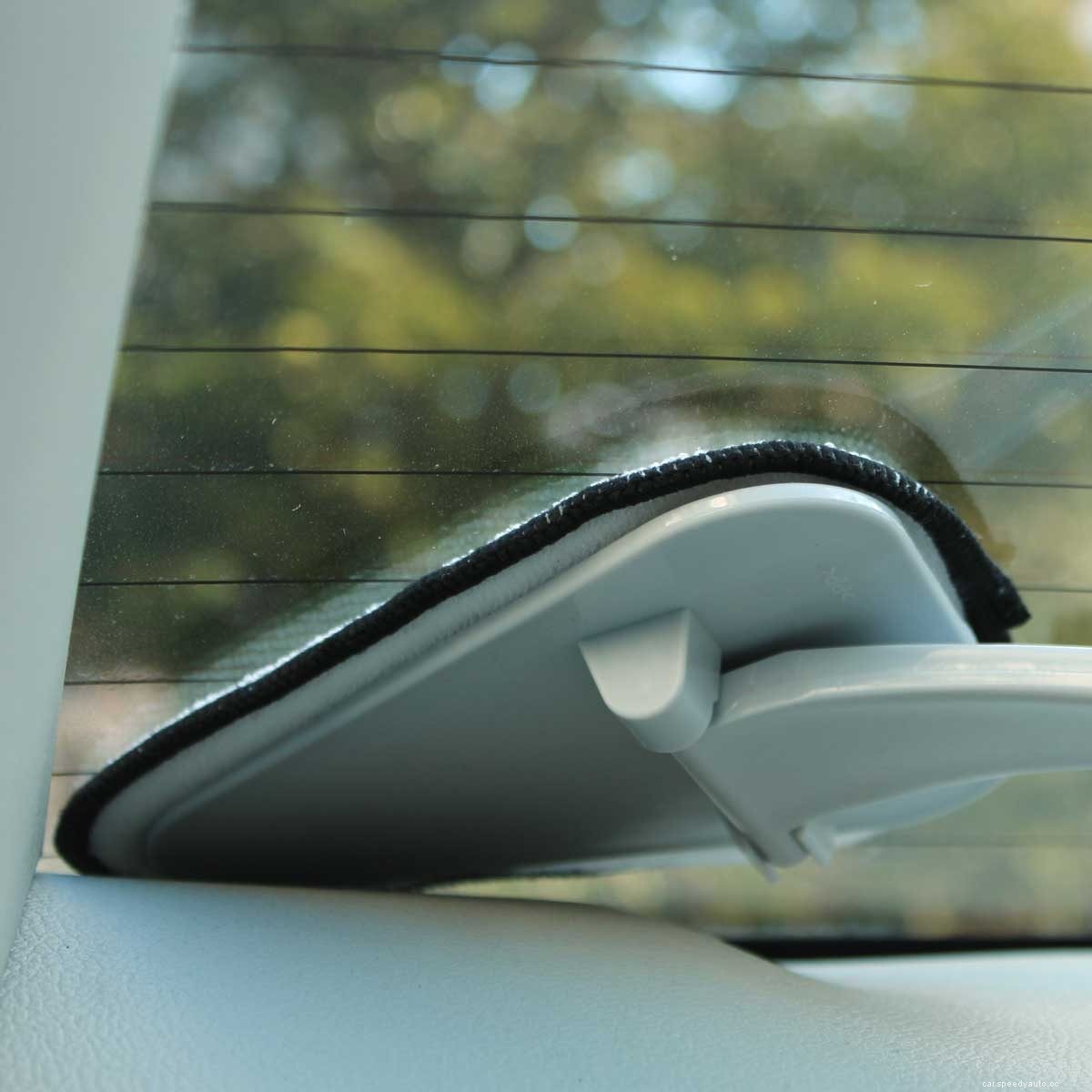 How to Clean Inside Car Windows