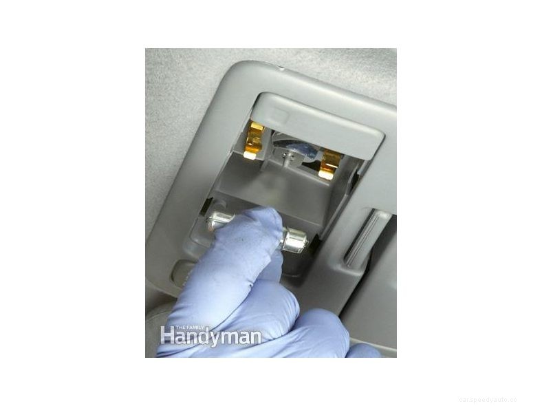 How to Change Automotive Light Bulbs