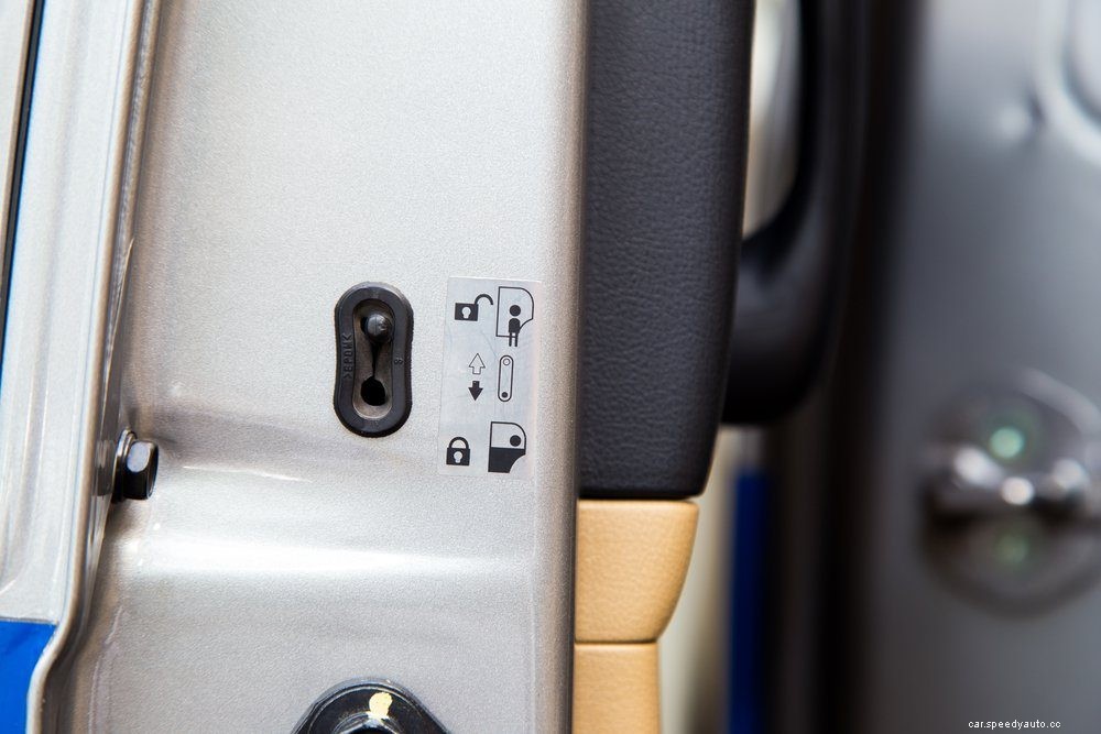 15 Crazy Things Car Mechanics Have Seen on the Job