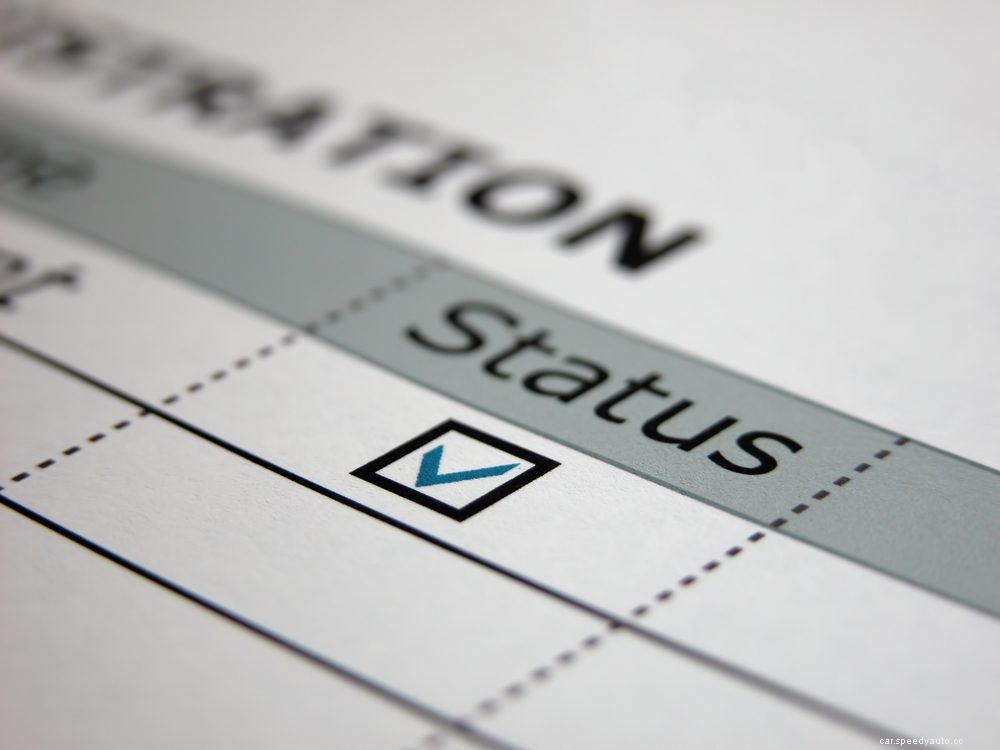 11 Things You Should Never Keep in Your Glove Compartment