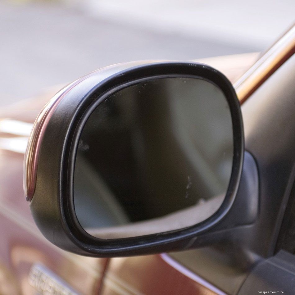 How to Replace a Broken Side View Mirror