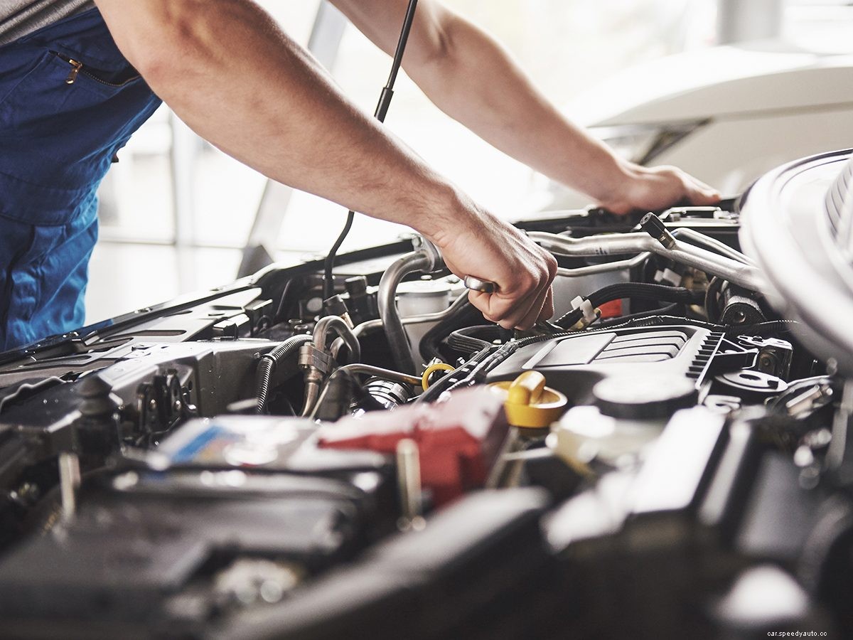 Why You Shouldn’t Ignore Your Car’s Check Engine Light