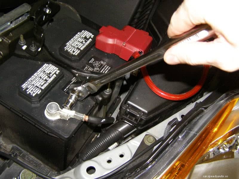 How To Make A Nissan Altima Battery Terminal Replacement?