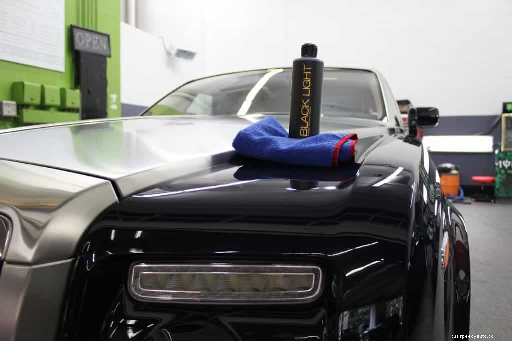 How To Apply Wax On A Black Car?