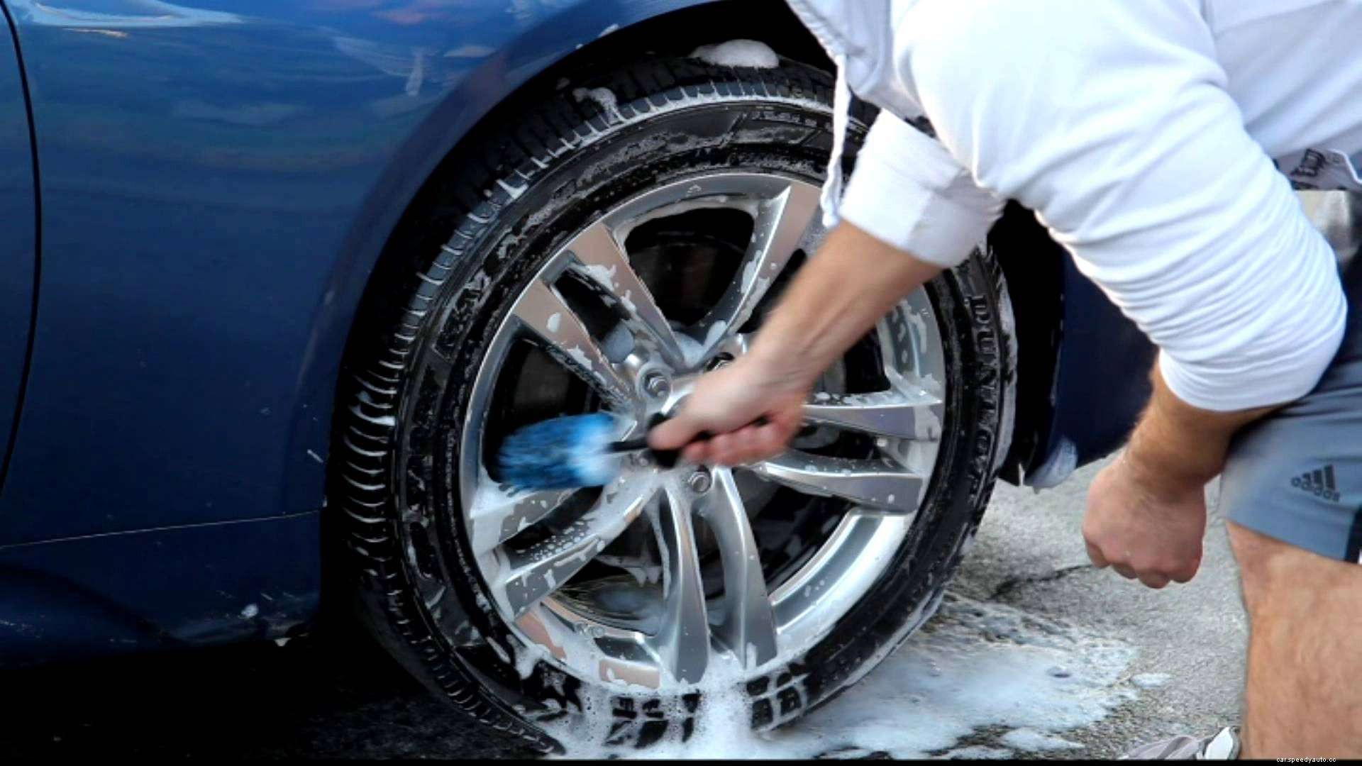 How To Clean Your Car Tires Like A Pro?