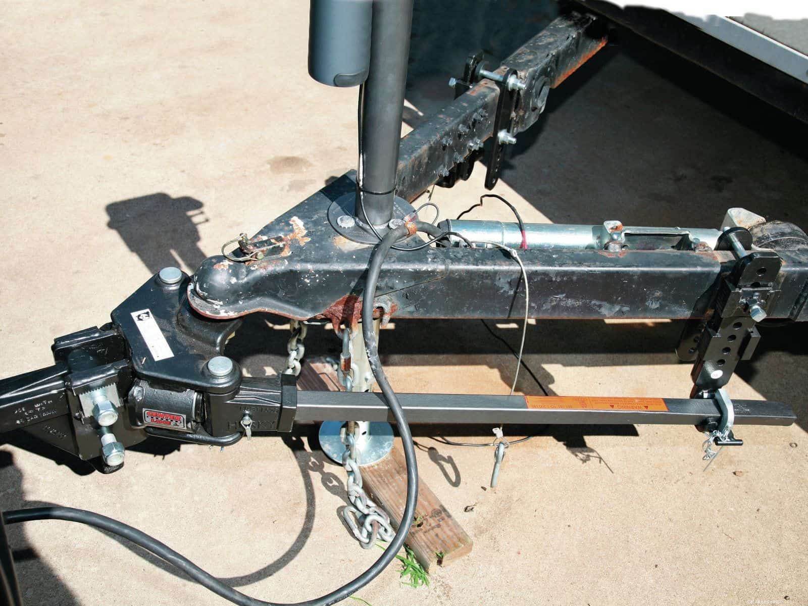 How To Install A Weight Distribution Hitch?