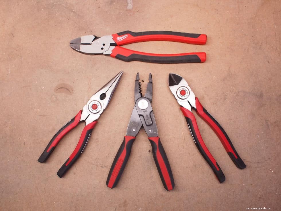 13 Best Tools For Fixing Your Car At Home