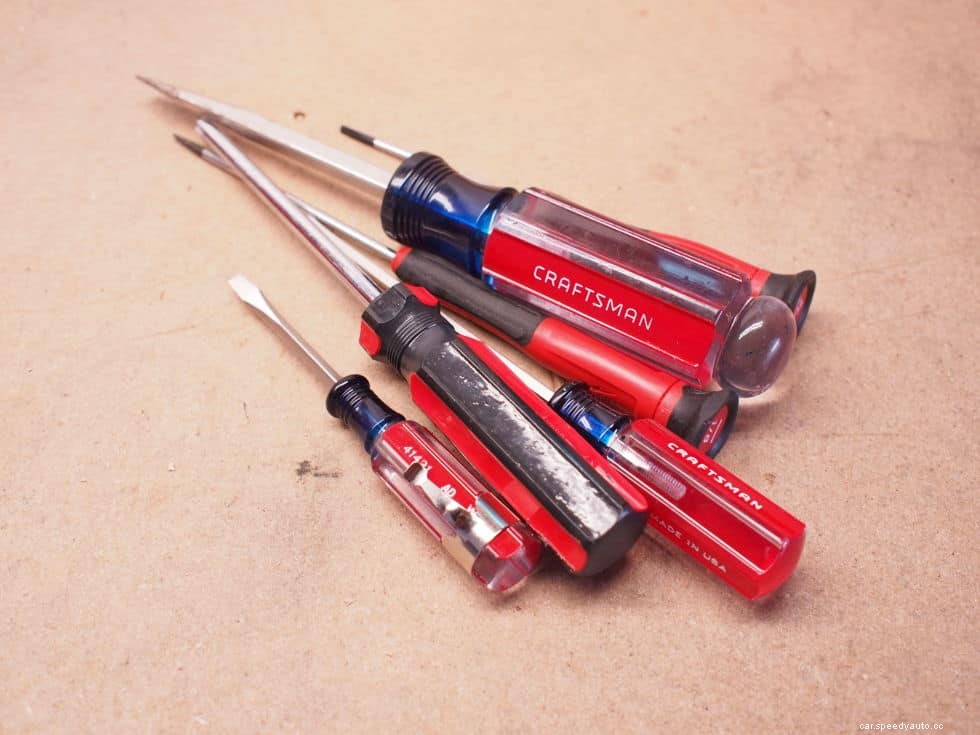 13 Best Tools For Fixing Your Car At Home