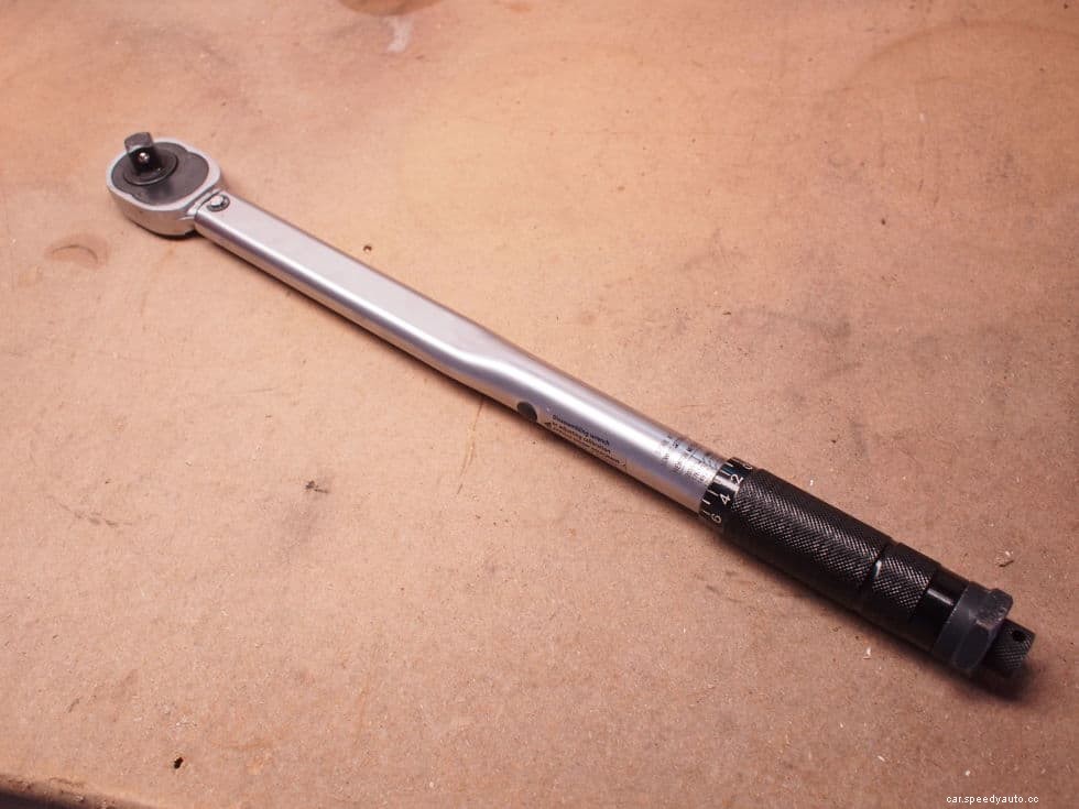 13 Best Tools For Fixing Your Car At Home