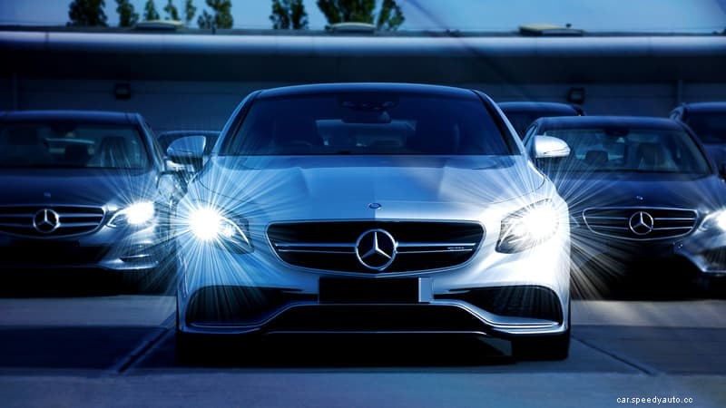 Headlights vs. Taillights: What’s the difference?