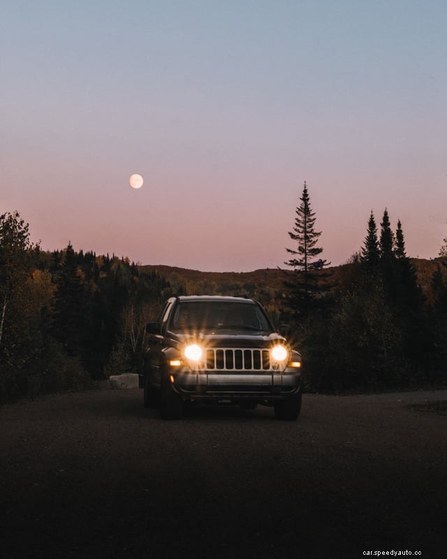 Headlights vs. Taillights: What’s the difference?