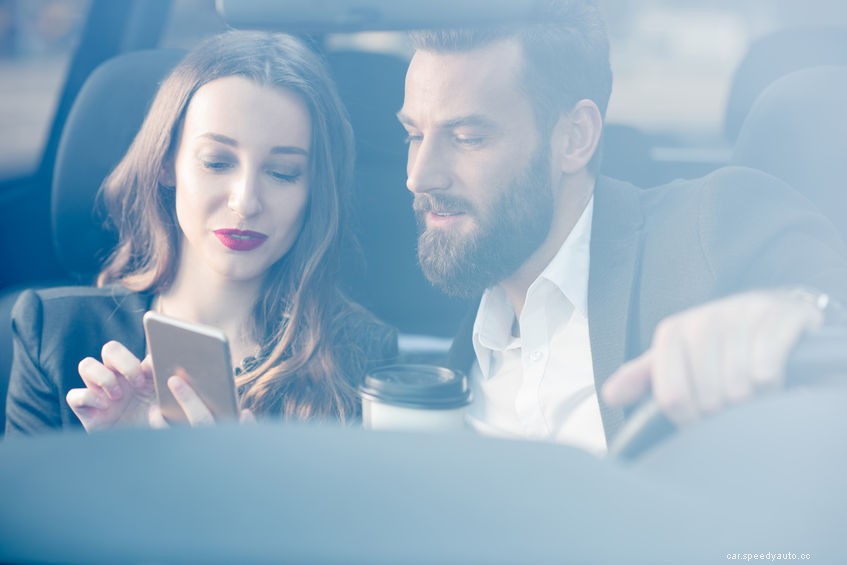 Stay Warm During Chicago Winters at a Full-Service Gas Station