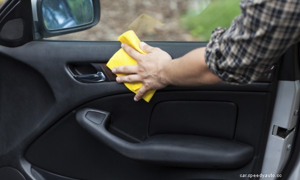 7 easy steps to cleaning the interior of your car