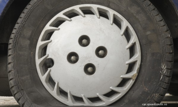 Why using winter tires year-round is risky