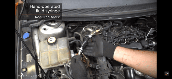 How to Replace the Fuel Filter on the Ford Focus Mk 2
