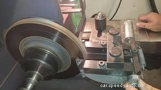 How To Resurface a Brake Rotor on a Rotor Cutting Machine (With Video)