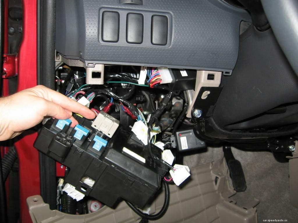Replacing Flawed Turn Signal Relay