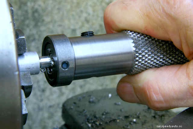 3 Different Ways of Using a Die Tool