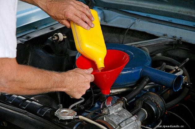 The Unique Advantages of Conventional Oil for an Oil Change