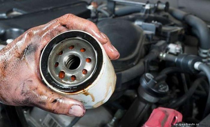 Mistakes When Changing Car Oil: 4 Things That You Must Avoid