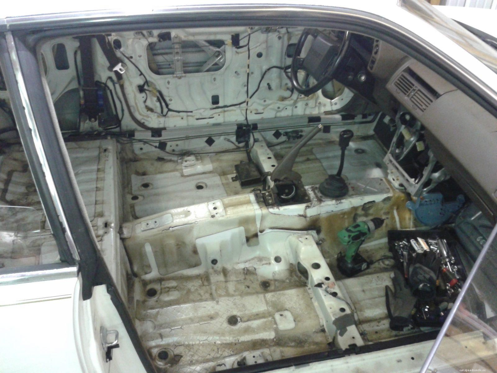 Smart Steps To Change Carpet For Your Car [8-Step Guideline]