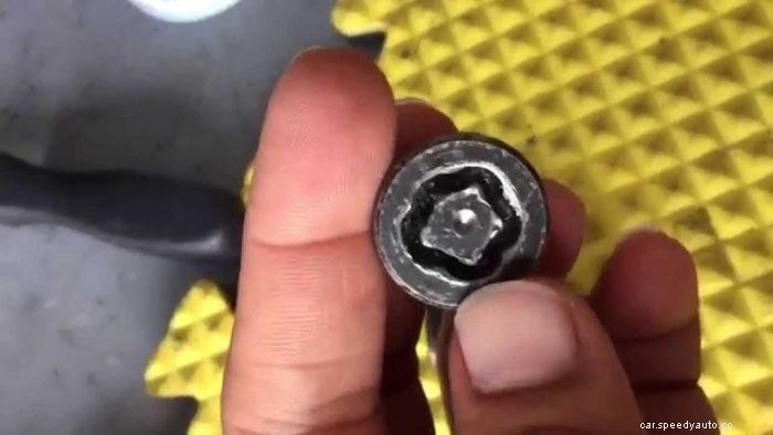 How To Remove Rounded Lug Nuts Like a Pro