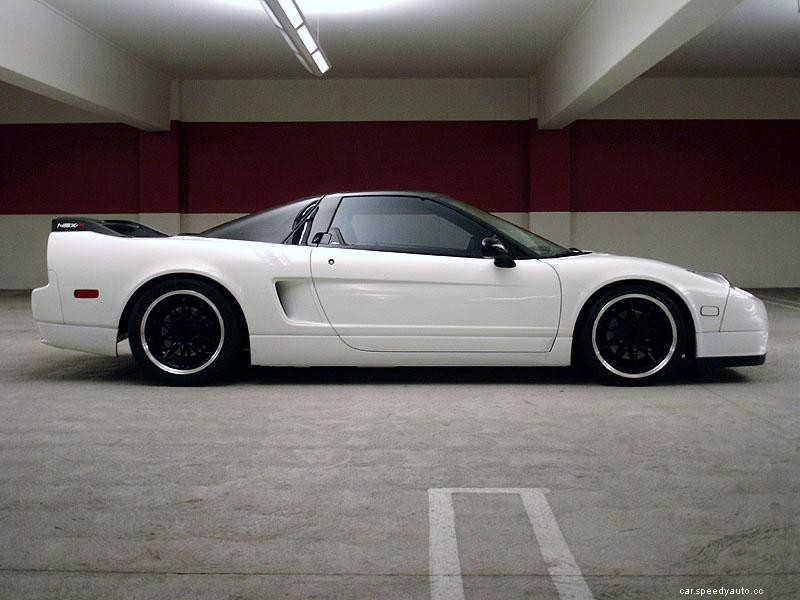The Suggestions for The Best Color Rims for a White Car