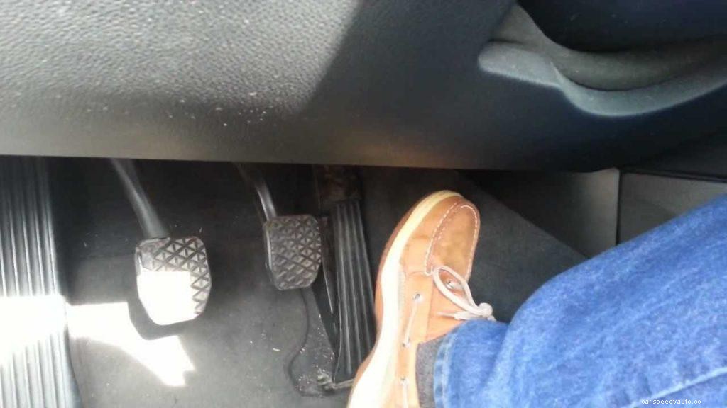 What To Do When Gas Pedal Sticks While Driving?