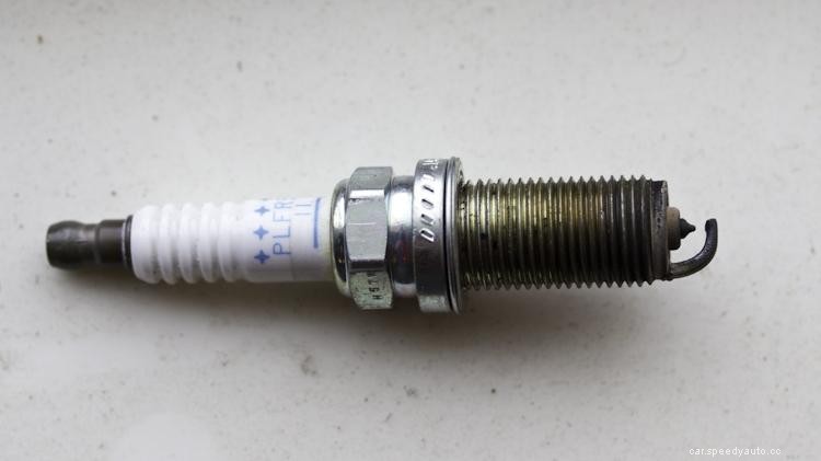 The Definitive Guide on How to Check Spark Plugs