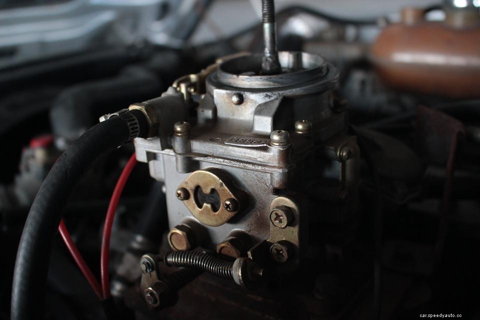 Electronic Fuel Injection – The Reason Behind Its Adoption Over Carburetors