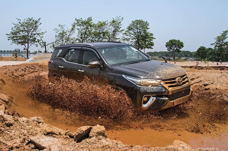 Toyota Kinetic Dynamic Suspension in Land Cruiser