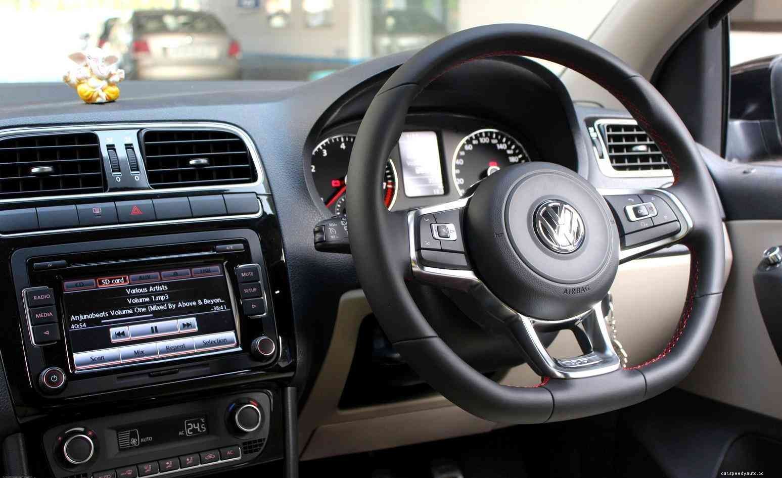 Flat Bottom Steering Wheel – The Benefits