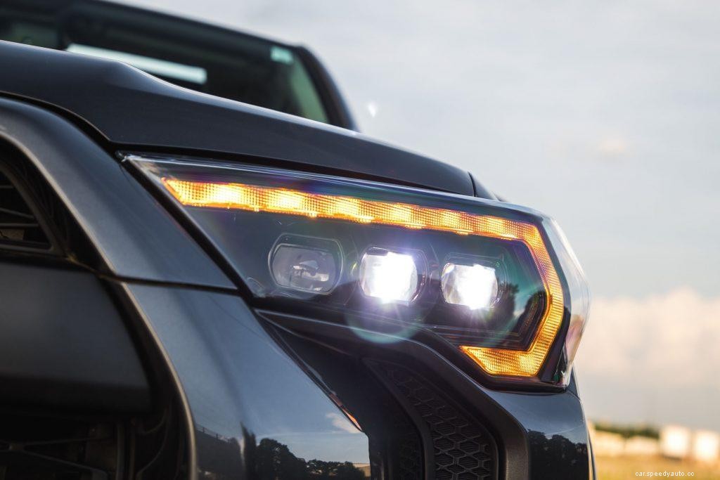 LED vs Halogen Headlights – Which Is Better?