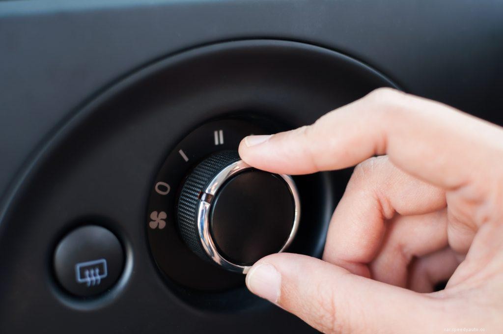 How to Unclog Air Vents in Car: From Removing Smell to Cleaning Fungi